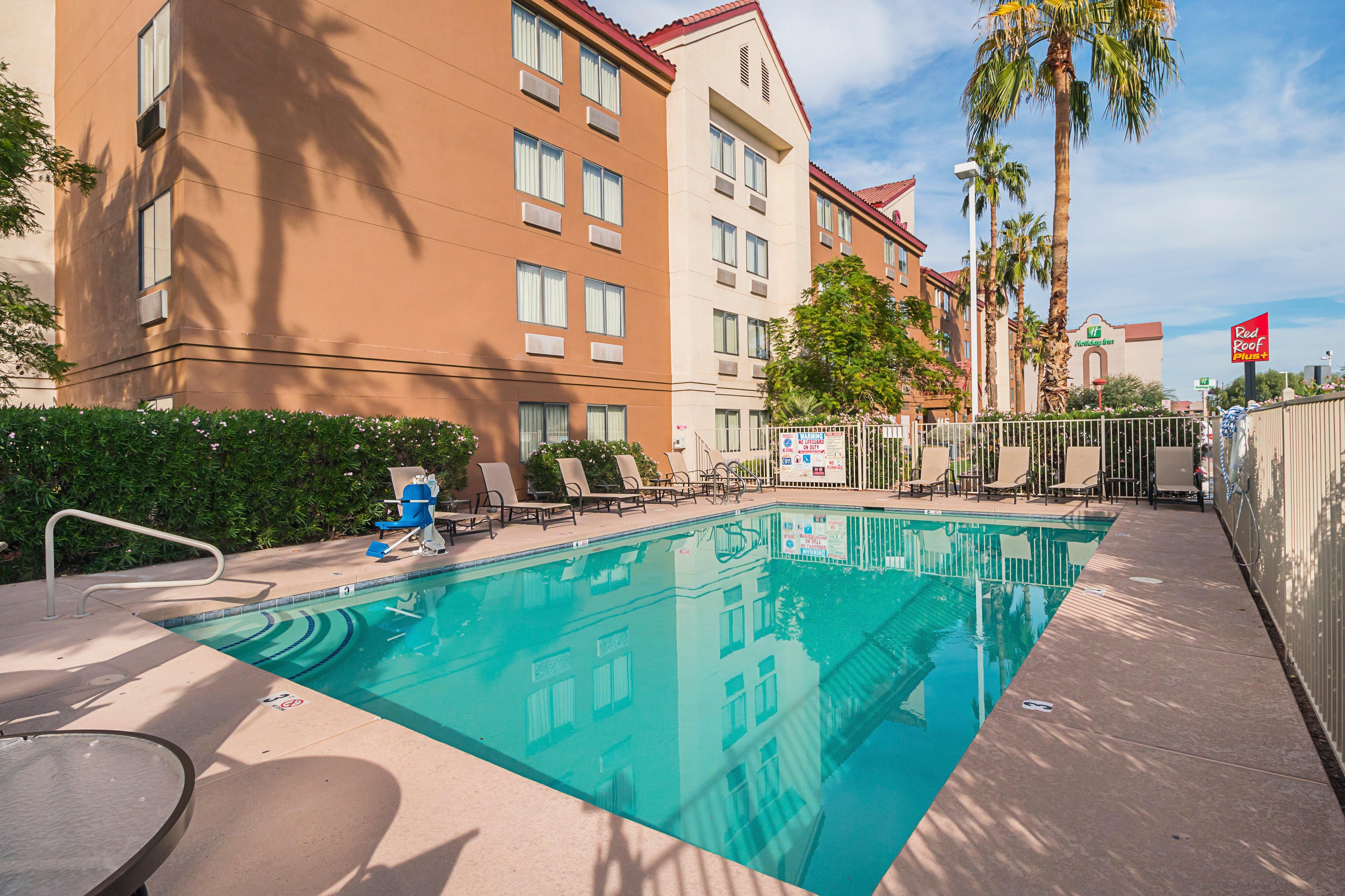 Red Roof Inn Plus + Phoenix West Exterior foto