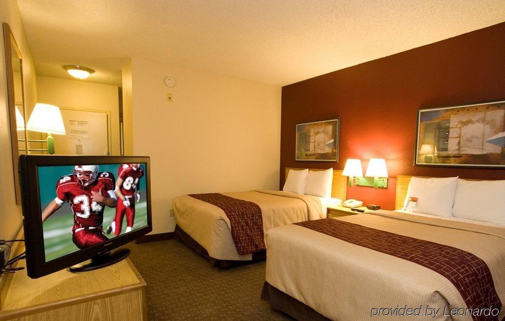 Red Roof Inn Plus + Phoenix West Exterior foto